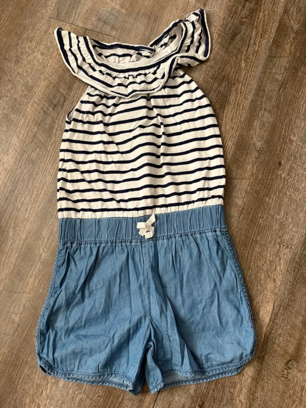 🌸 $10 SALE 🌸 Oshkosh Girls Romper